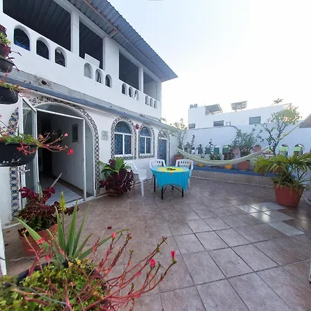 Alexandross Hostel-2